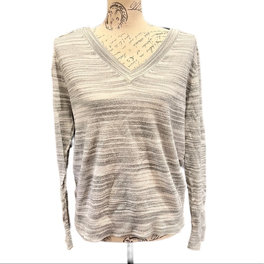 Anthropologie MOTH Gray and White V-neck Sweater size L